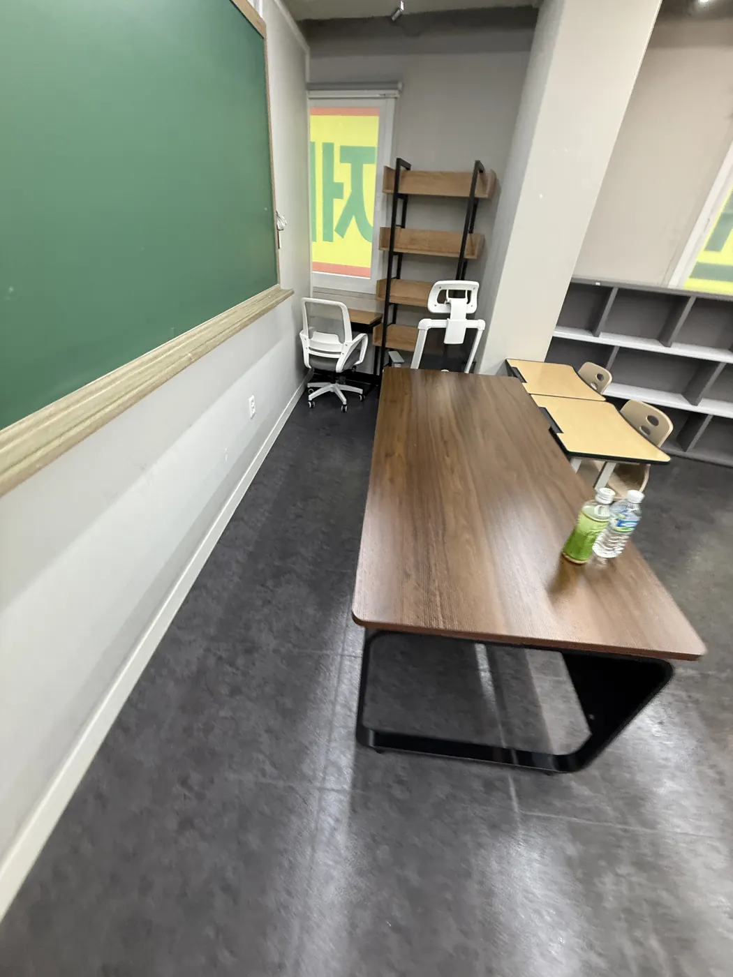 강의실 정리 — 완도군 학원청소 현장