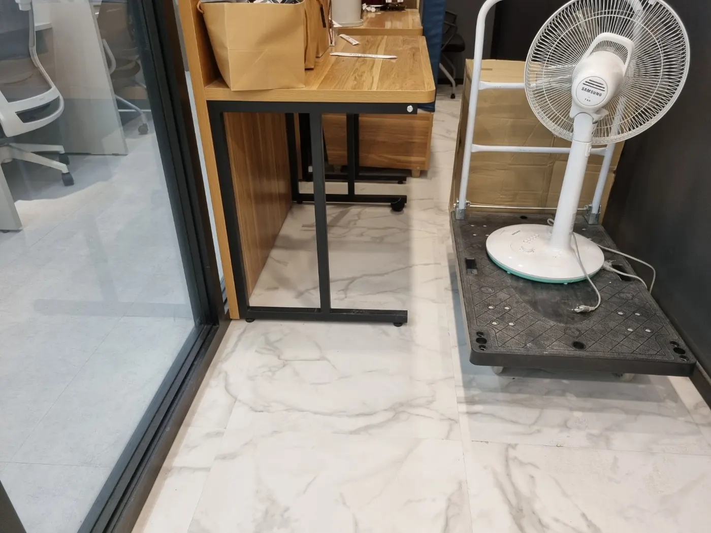 책상·집기 관리 — 장흥군 학원청소 현장