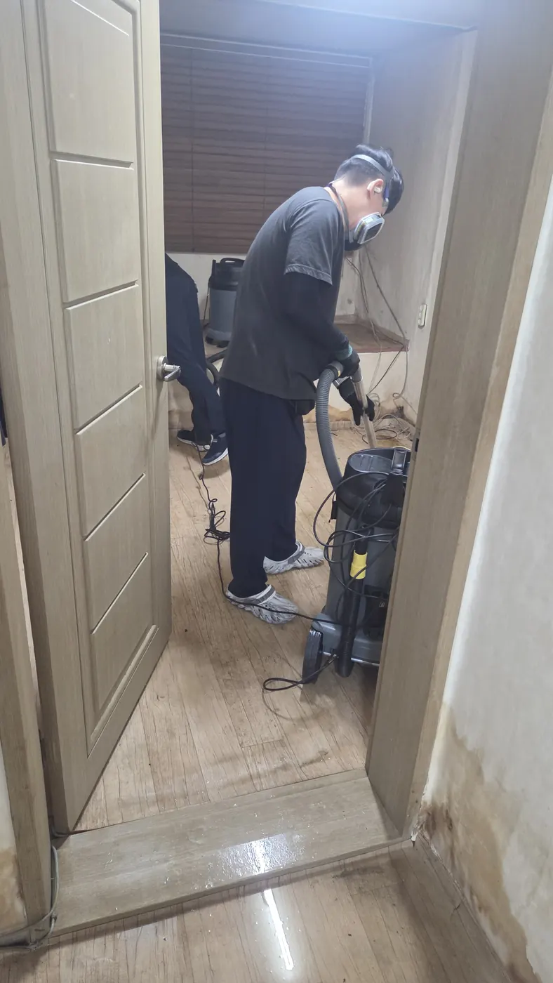 오염 제거 — 전남권 침수청소 현장