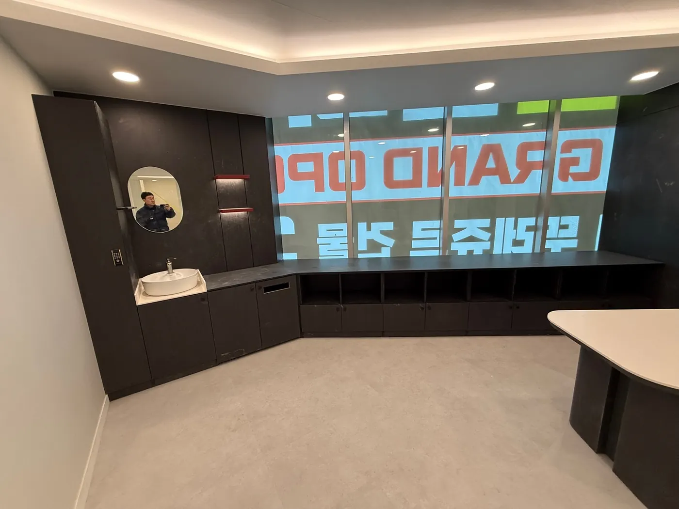 쇼케이스·집기 — 삼호읍 상가청소 현장