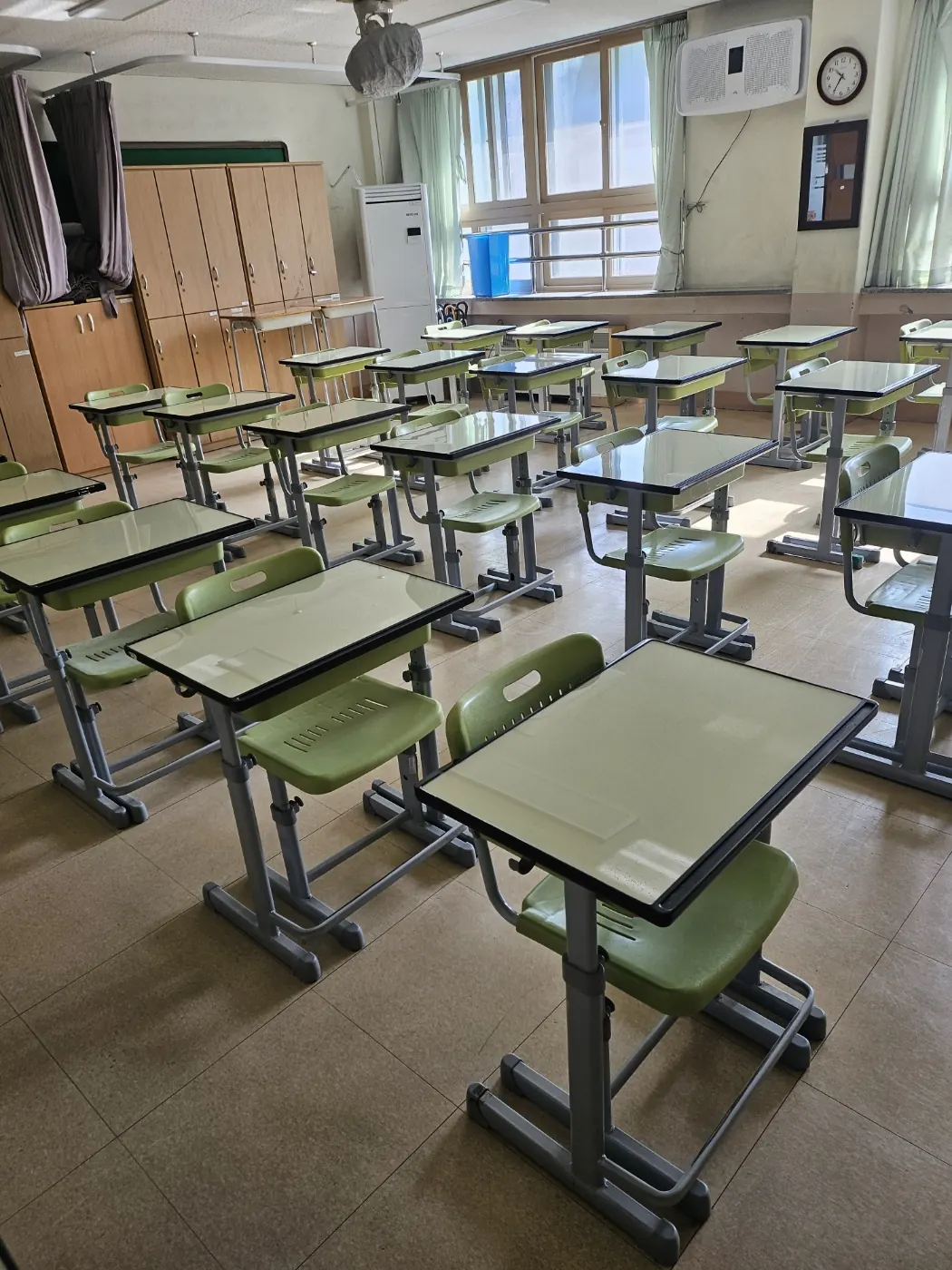 금곡동 학교청소 시공 현장 — 교실 마감