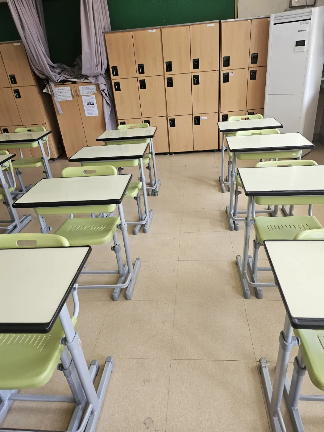 군외면 학교청소 시공 현장 — 교실 마감