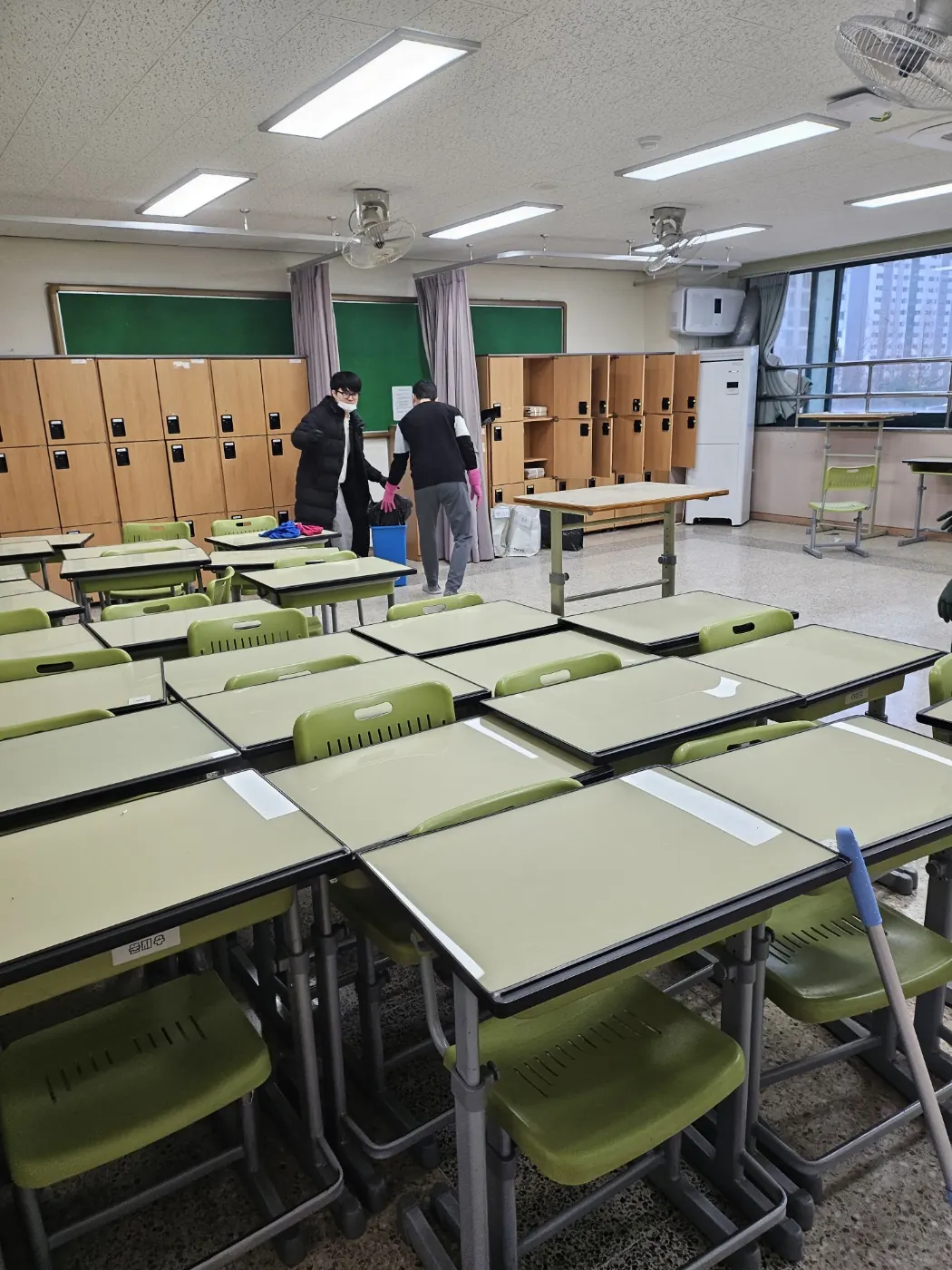 무안군 학교청소 시공 현장 — 교실 마감