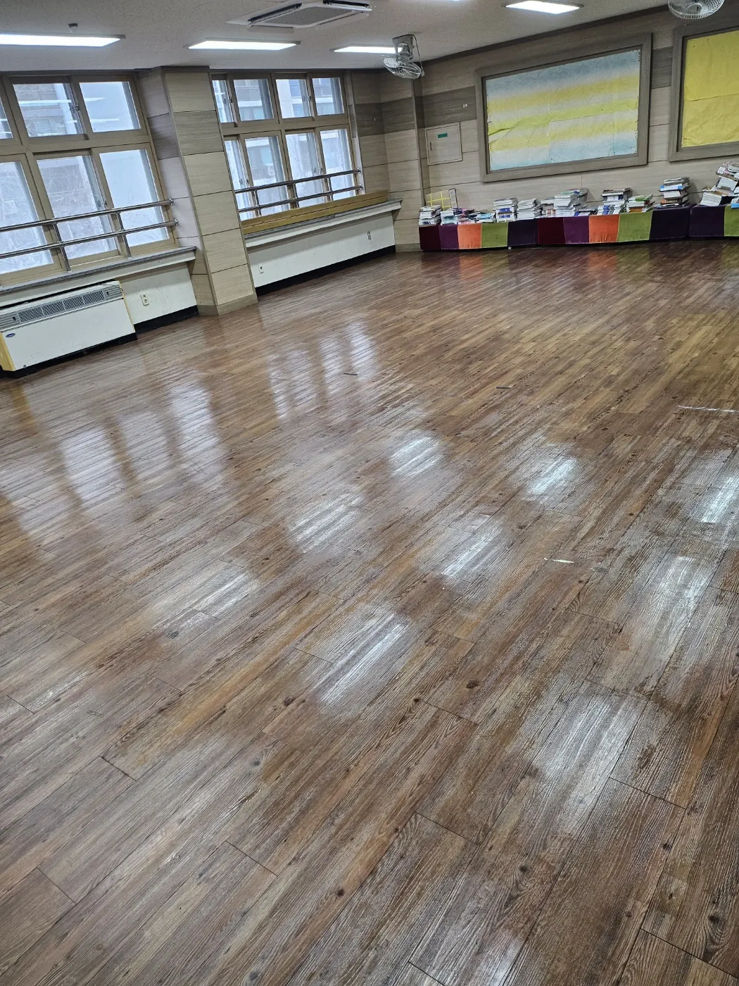 바닥 기계 세정 — 장성군 학교청소 현장